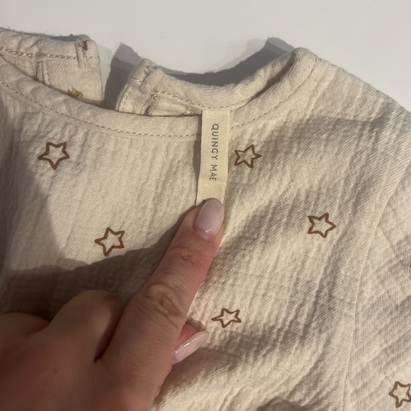 Quincy Mae Organic Cotton Dress Never Worn 3-6 month - Picture 2 of 5